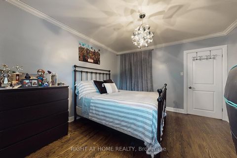 Photo 15 at 11 Tefley Road, Newtonbrook West, Toronto