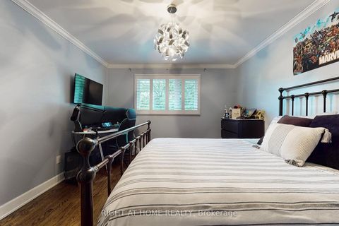 Photo 16 at 11 Tefley Road, Newtonbrook West, Toronto