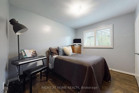 Photo 17 at 11 Tefley Road, Newtonbrook West, Toronto