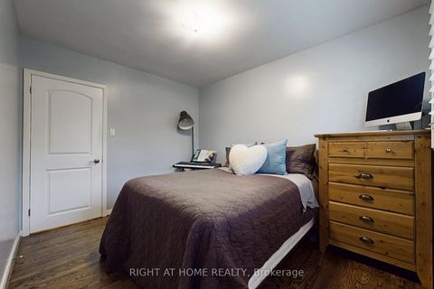 Photo 18 at 11 Tefley Road, Newtonbrook West, Toronto