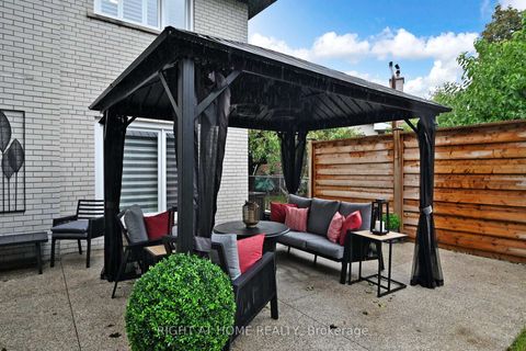 Photo 31 at 11 Tefley Road, Newtonbrook West, Toronto