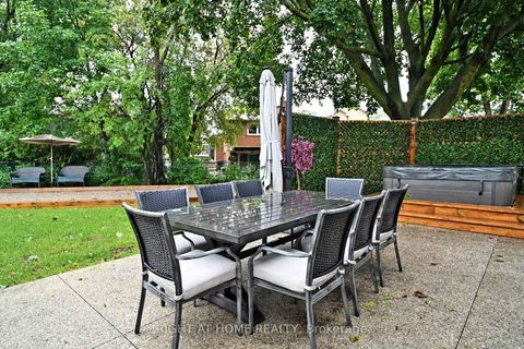 Photo 33 at 11 Tefley Road, Newtonbrook West, Toronto