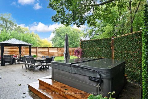 Photo 37 at 11 Tefley Road, Newtonbrook West, Toronto