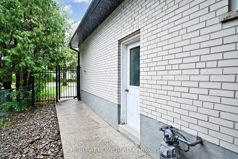 Photo 39 at 11 Tefley Road, Newtonbrook West, Toronto