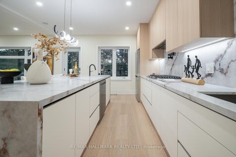 Photo 20 at 116 Kennard Avenue, Bathurst Manor, Toronto