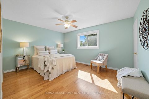 Photo 11 at 20 Laurelwood Street, Bowmanville, Clarington