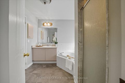 Photo 13 at 20 Laurelwood Street, Bowmanville, Clarington