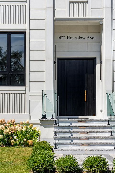 Photo 1 at 422 Hounslow Avenue, Willowdale West, Toronto