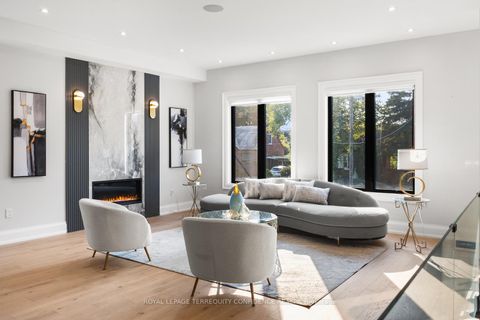 Photo 3 at 422 Hounslow Avenue, Willowdale West, Toronto