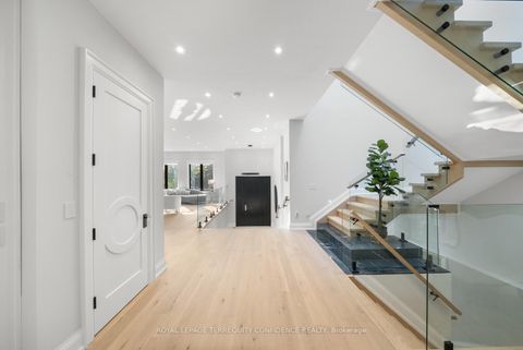 Photo 6 at 422 Hounslow Avenue, Willowdale West, Toronto