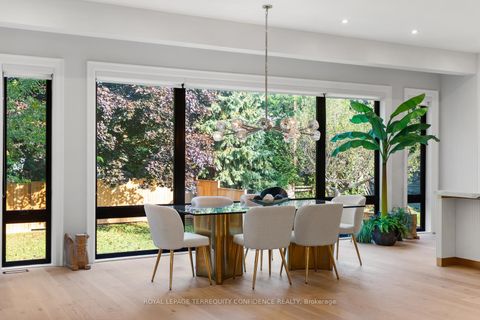Photo 11 at 422 Hounslow Avenue, Willowdale West, Toronto