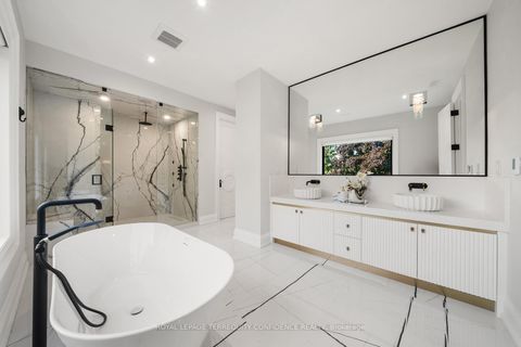 Photo 24 at 422 Hounslow Avenue, Willowdale West, Toronto