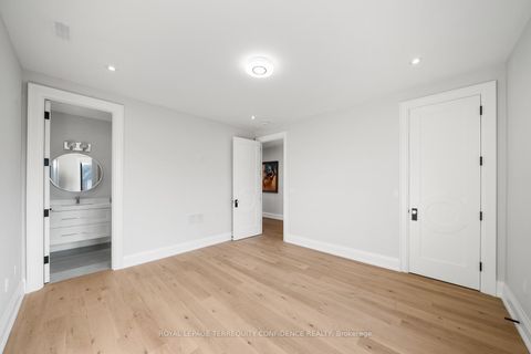 Photo 30 at 422 Hounslow Avenue, Willowdale West, Toronto