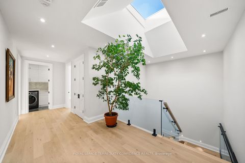 Photo 32 at 422 Hounslow Avenue, Willowdale West, Toronto