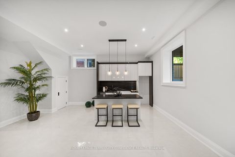 Photo 35 at 422 Hounslow Avenue, Willowdale West, Toronto
