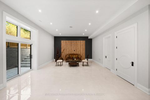 Photo 38 at 422 Hounslow Avenue, Willowdale West, Toronto