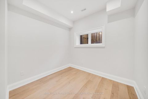 Photo 41 at 422 Hounslow Avenue, Willowdale West, Toronto