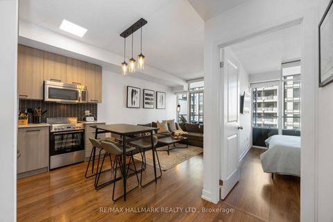 Photo 8 at 902 - 105 George Street, Moss Park, Toronto
