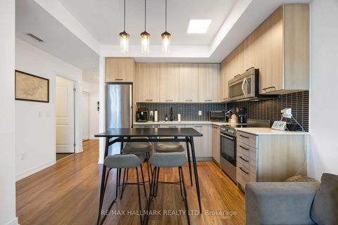 Photo 11 at 902 - 105 George Street, Moss Park, Toronto