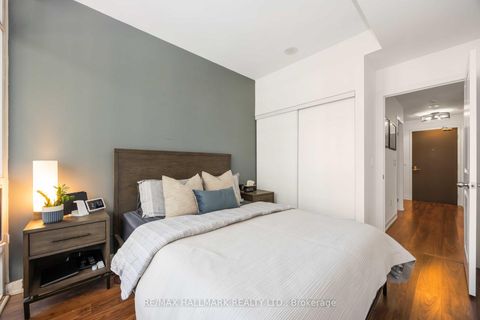 Photo 20 at 902 - 105 George Street, Moss Park, Toronto