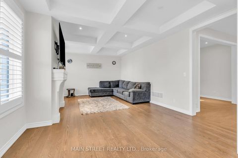 Photo 10 at 6 Leaden Hall Drive, Queensville, East Gwillimbury