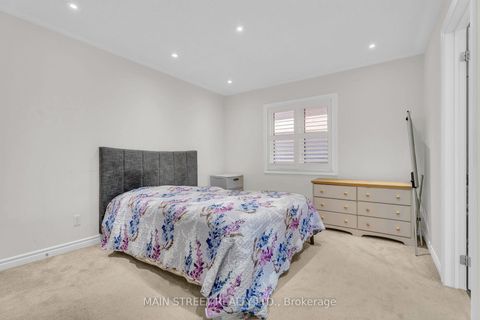 Photo 21 at 6 Leaden Hall Drive, Queensville, East Gwillimbury