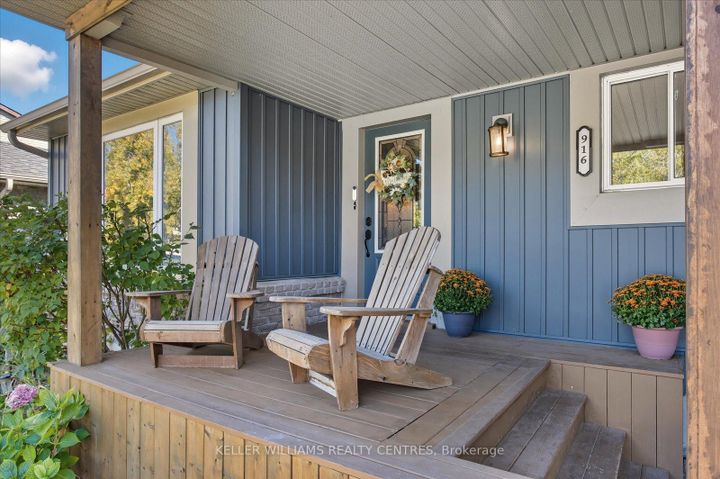 Photo 3 at 916 Elgin Street, Leslie Valley, Newmarket
