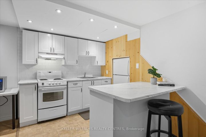 Photo 39 at 916 Elgin Street, Leslie Valley, Newmarket