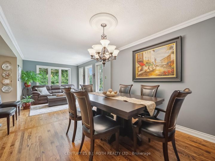 Photo 15 at 18 Claypine Trail, Brampton North, Brampton