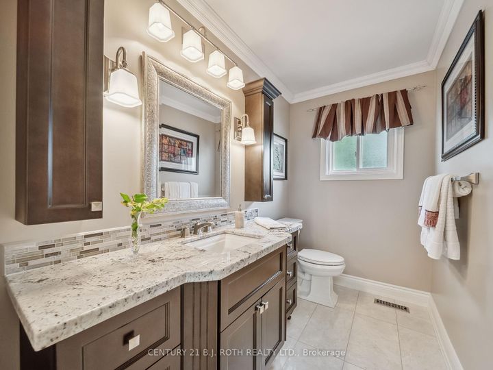 Photo 19 at 18 Claypine Trail, Brampton North, Brampton