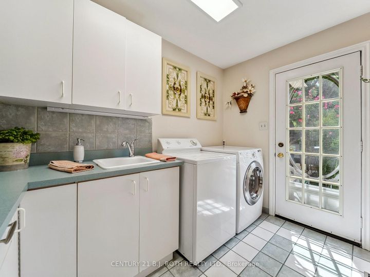 Photo 27 at 18 Claypine Trail, Brampton North, Brampton