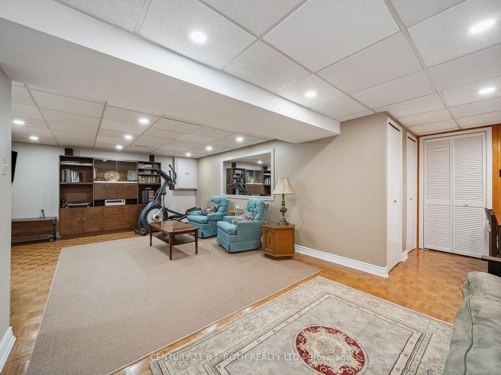 Photo 35 at 18 Claypine Trail, Brampton North, Brampton
