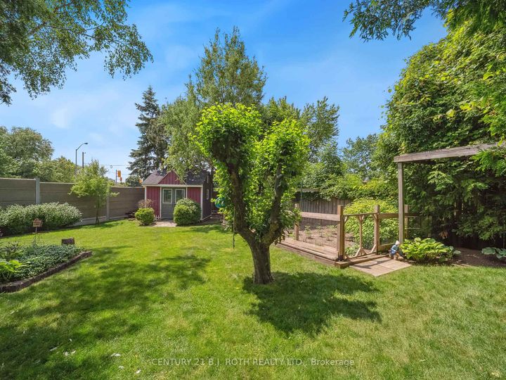 Photo 43 at 18 Claypine Trail, Brampton North, Brampton