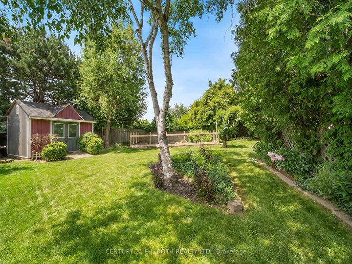 Photo 45 at 18 Claypine Trail, Brampton North, Brampton