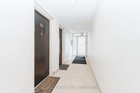 Photo 2 at 10 - 40 Rabbit Lane, West Deane, Toronto
