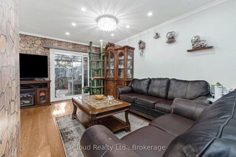Photo 4 at 10 - 40 Rabbit Lane, West Deane, Toronto