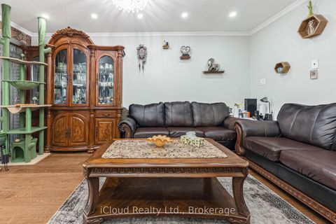 Photo 5 at 10 - 40 Rabbit Lane, West Deane, Toronto