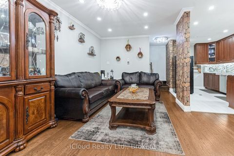 Photo 7 at 10 - 40 Rabbit Lane, West Deane, Toronto