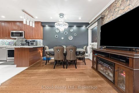 Photo 8 at 10 - 40 Rabbit Lane, West Deane, Toronto
