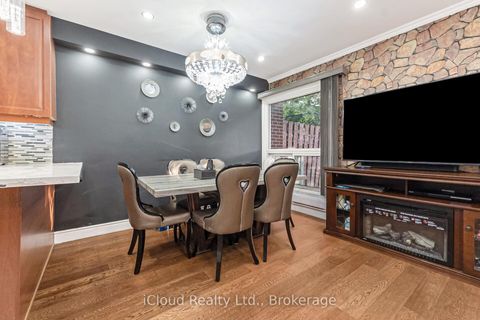 Photo 9 at 10 - 40 Rabbit Lane, West Deane, Toronto