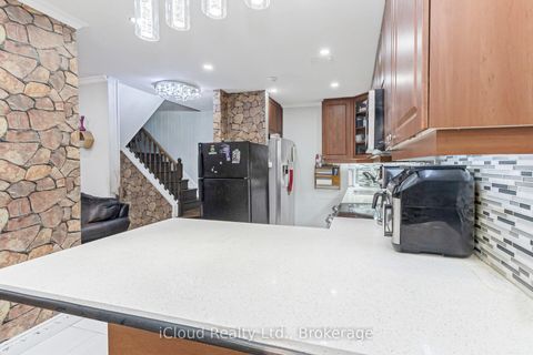 Photo 19 at 10 - 40 Rabbit Lane, West Deane, Toronto