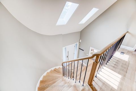 Photo 10 at 56 Magpie Crescent, Windfields, Toronto