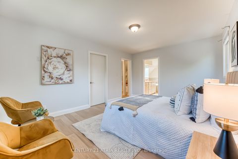 Photo 13 at 56 Magpie Crescent, Windfields, Toronto