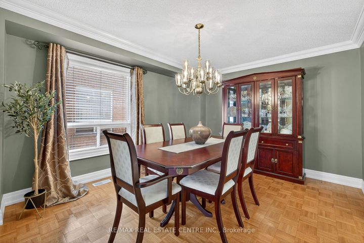 Photo 7 at 7 Larkmead Place, Wellington, Brampton