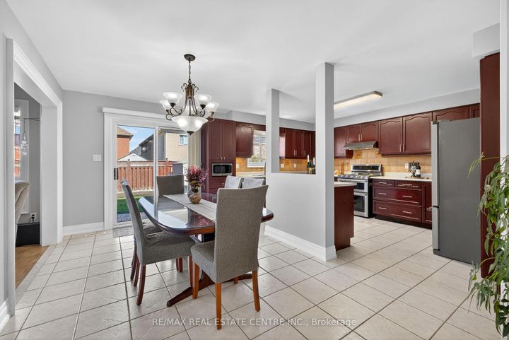 Photo 9 at 7 Larkmead Place, Wellington, Brampton