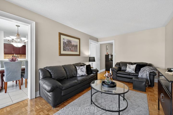 Photo 14 at 7 Larkmead Place, Wellington, Brampton