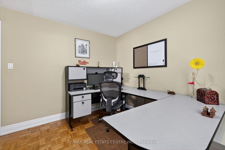 Photo 18 at 7 Larkmead Place, Wellington, Brampton