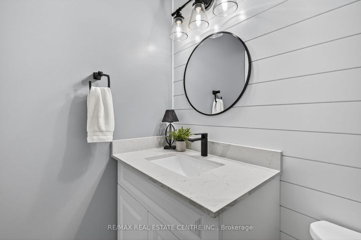 Photo 19 at 7 Larkmead Place, Wellington, Brampton