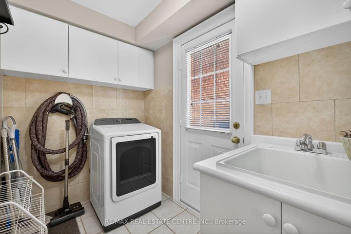 Photo 21 at 7 Larkmead Place, Wellington, Brampton