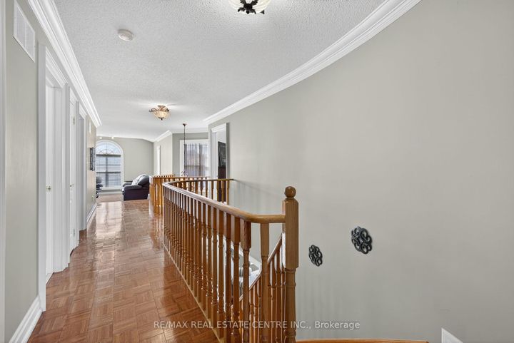 Photo 22 at 7 Larkmead Place, Wellington, Brampton